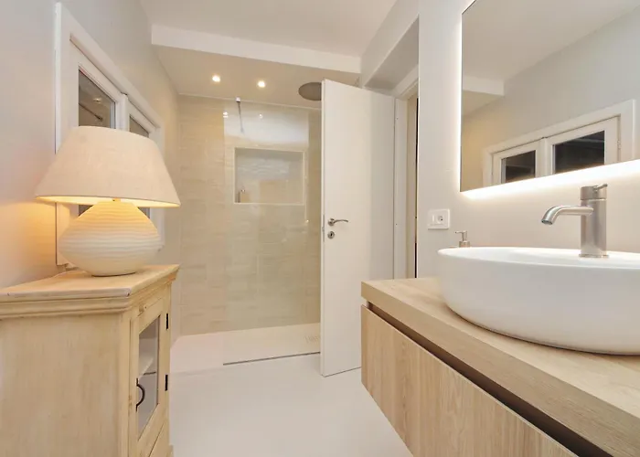 Navona Jacuzzi Boutique
