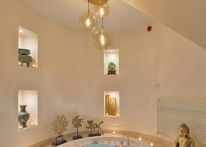 Navona Jacuzzi Boutique *